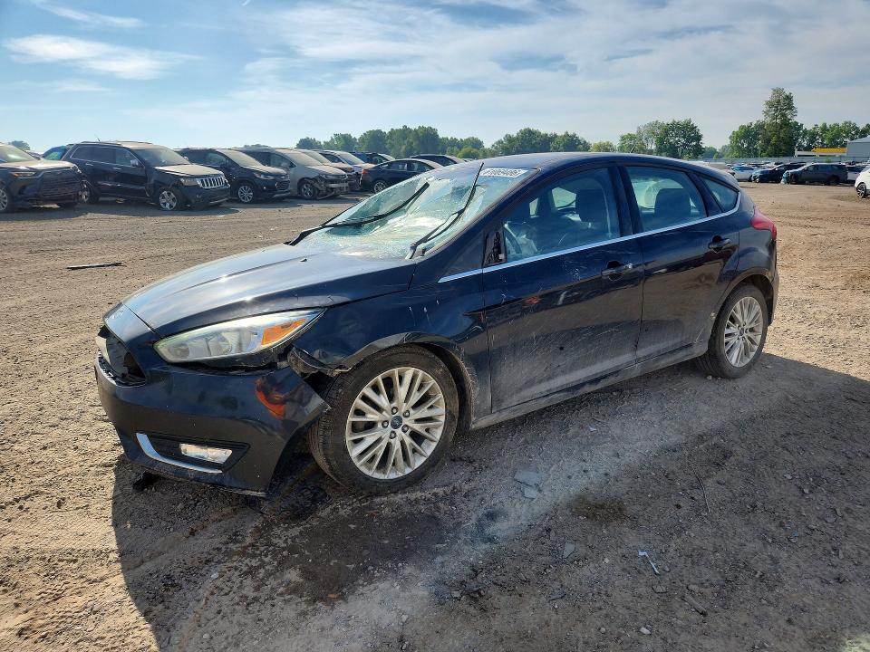 FORD FOCUS 2015 with VIN 1FADP3N28FL333942 - Photo from auction