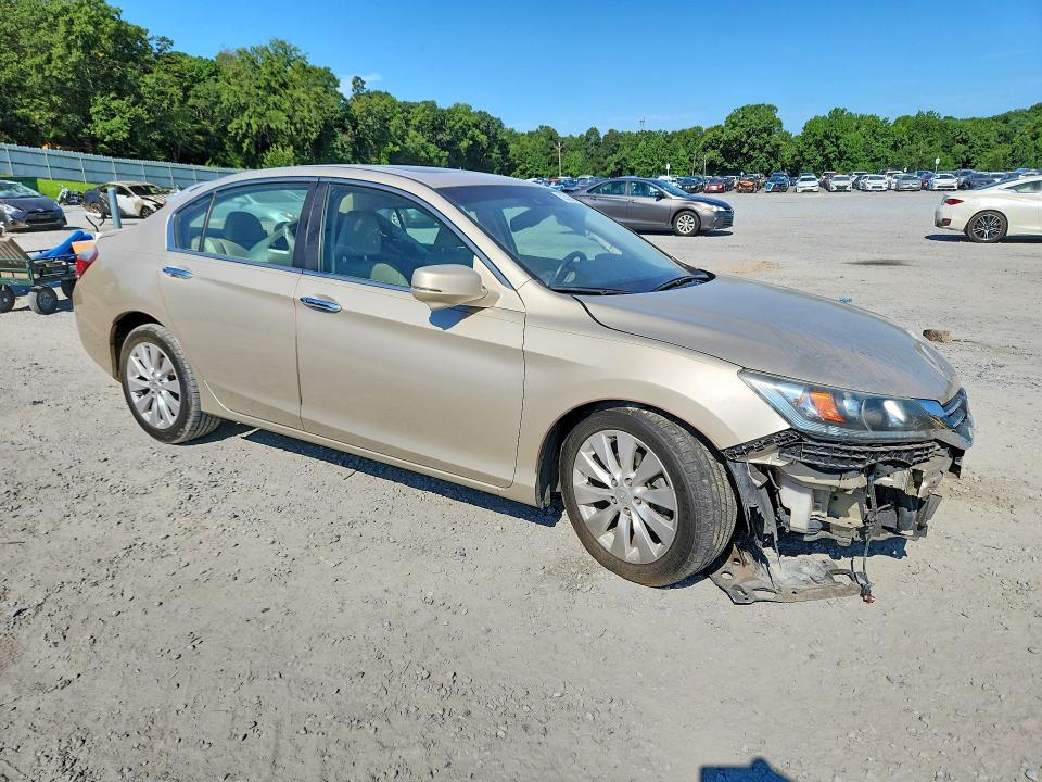 Photo 4 from auction – 2015 HONDA ACCORD with VIN 1HGCR2F84FA036192