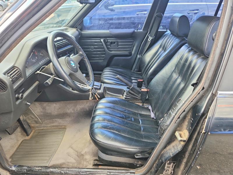 Photo 7 from auction – 1988 BMW 325 with VIN WBAAD2308J8843492