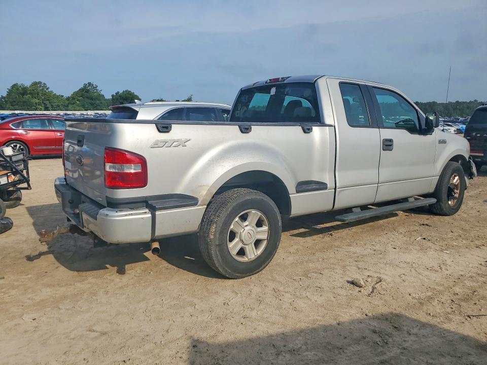 Photo 3 from auction – 2005 FORD F150 with VIN 1FTRX02W45KE28086