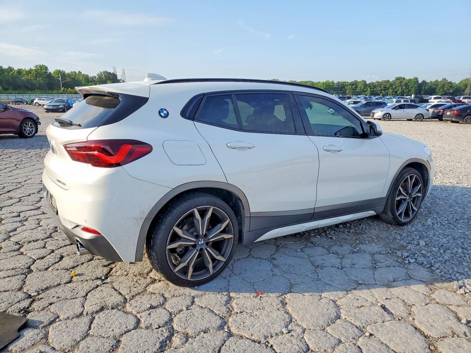 Photo 3 from auction – 2021 BMW X2 with VIN WBXYH9C07M5S76991