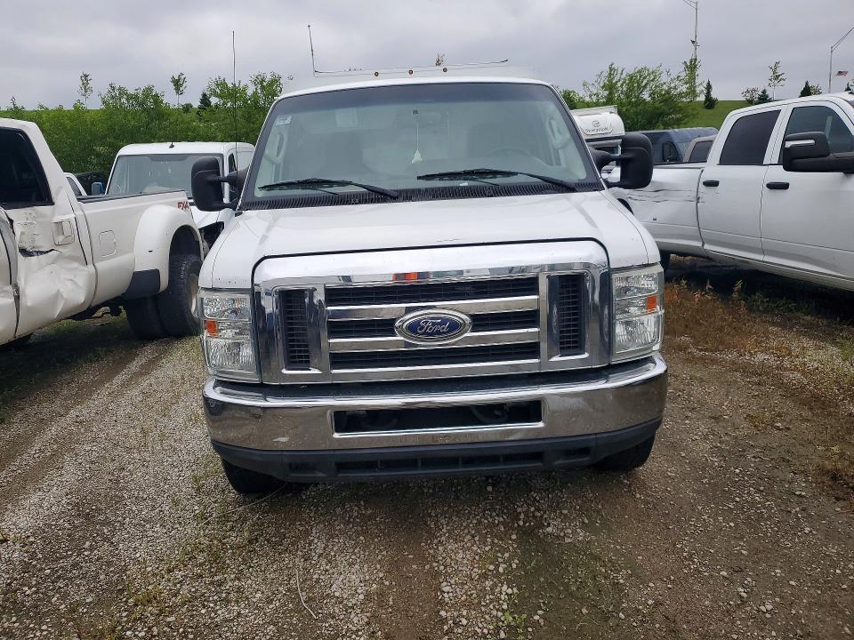 Photo 5 from auction – 2015 FORD ECONOLINE with VIN 1FDWE3FL1FDA15070