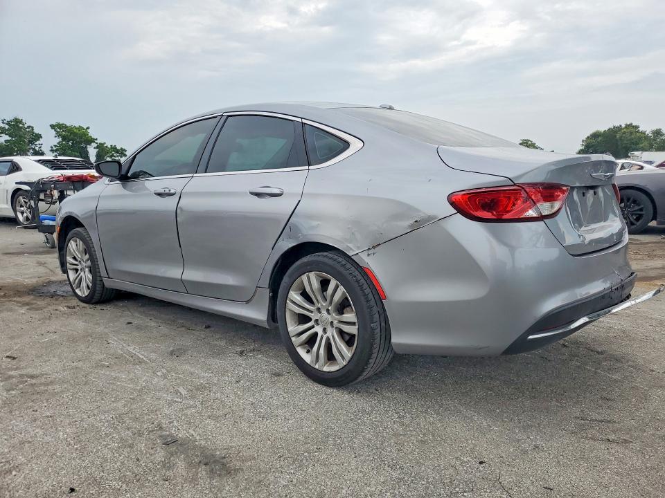 Photo 2 from auction – 2015 CHRYSLER 200 with VIN 1C3CCCAB8FN526012