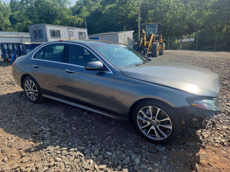 Photo 4 from auction – 2020 MERCEDES-BENZ E with VIN W1KZF6JB3LA803379