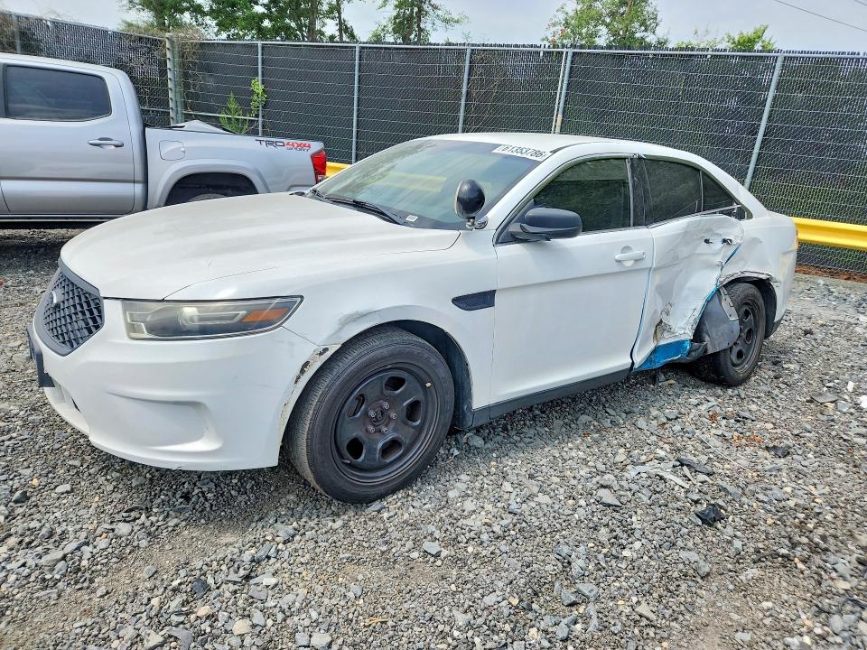 FORD TAURUS 2015 with VIN 1FAHP2MK8FG176001 - Photo from auction