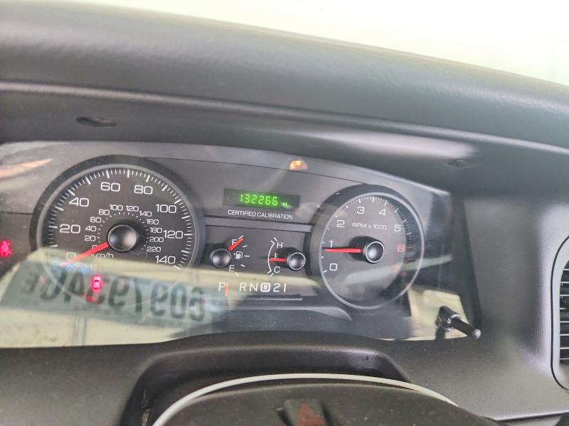 Снимка 9 от търг – 2010 FORD CROWN VICTORIA с VIN 2FABP7BV1AX135177