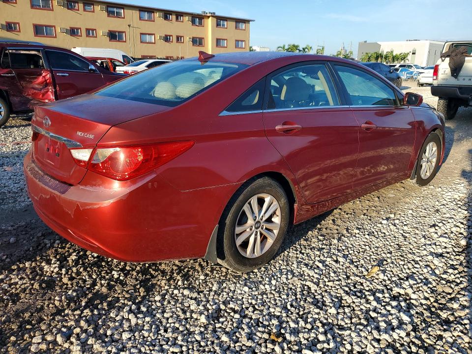 Photo 3 from auction – 2013 HYUNDAI SONATA with VIN 5NPEB4AC3DH583673