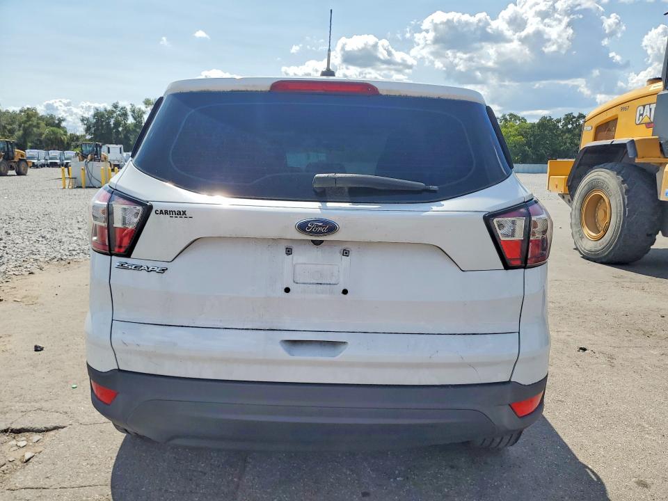 Photo 6 from auction – 2018 FORD ESCAPE with VIN 1FMCU0F76JUA39705