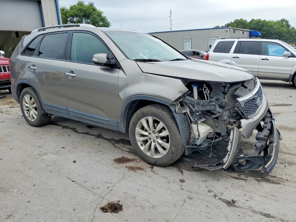 Photo 4 from auction – 2011 KIA SORENTO with VIN 5XYKU4A20BG043125