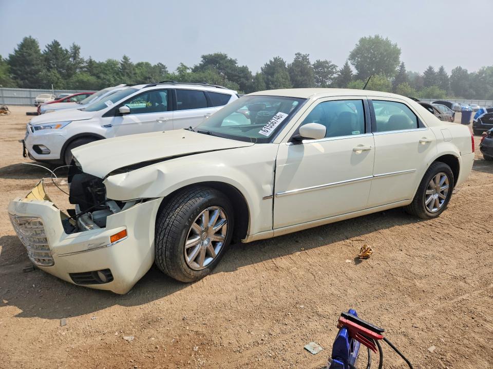CHRYSLER 300 2008 with VIN 2C3LA53G68H310861 - Photo from auction
