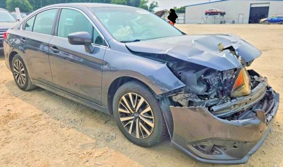 Photo 4 from auction – 2018 SUBARU LEGACY with VIN 4S3BNAC6XJ3011023