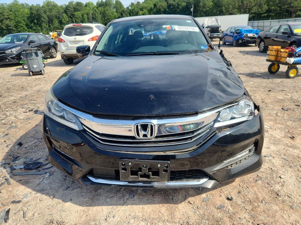Photo 5 from auction – 2016 HONDA ACCORD with VIN 1HGCR2F90GA165878
