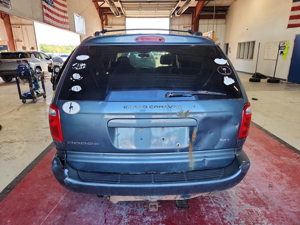 Photo 6 from auction – 2005 DODGE GRAND CARAVAN with VIN 2D4GP44L65R193714