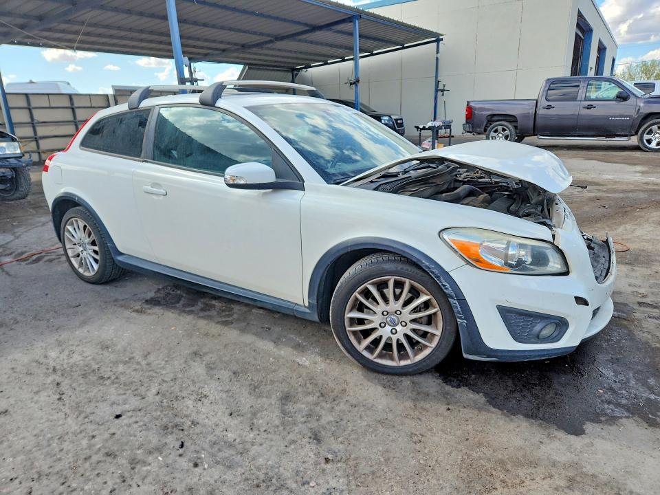 Photo 4 from auction – 2011 VOLVO C30 with VIN YV1672MK8B2198406