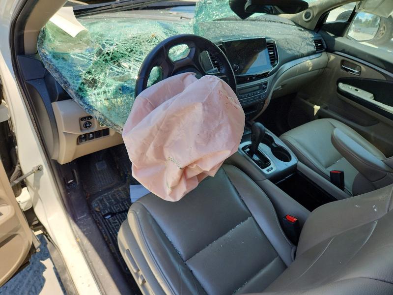 Photo 8 from auction – 2019 HONDA PILOT with VIN 5FNYF6H53KB061030
