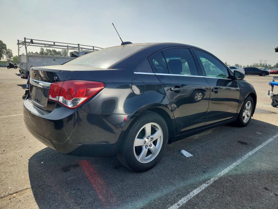 Photo 3 from auction – 2015 CHEVROLET CRUZE with VIN 1G1PC5SB7F7184864
