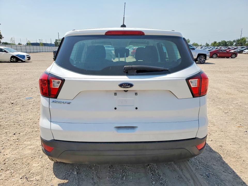 Photo 6 from auction – 2019 FORD ESCAPE with VIN 1FMCU0F71KUA71303