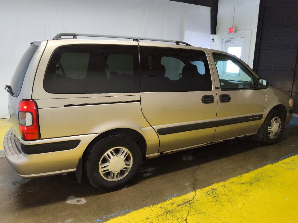 Photo 3 from auction – 2004 CHEVROLET VENTURE with VIN 1GNDX03E44D137047
