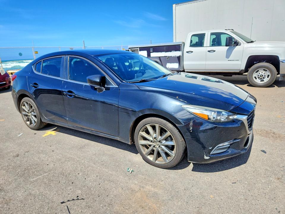 Photo 4 from auction – 2018 MAZDA 3 with VIN 3MZBN1V33JM174840