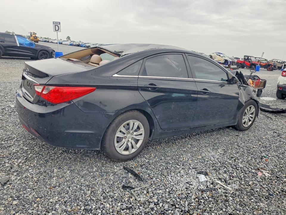 Photo 3 from auction – 2012 HYUNDAI SONATA with VIN 5NPEB4AC7CH357618