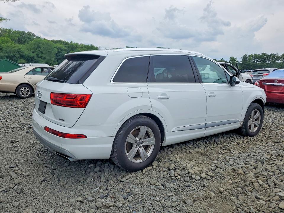 Photo 3 from auction – 2018 AUDI Q7 with VIN WA1AHAF77JD019995