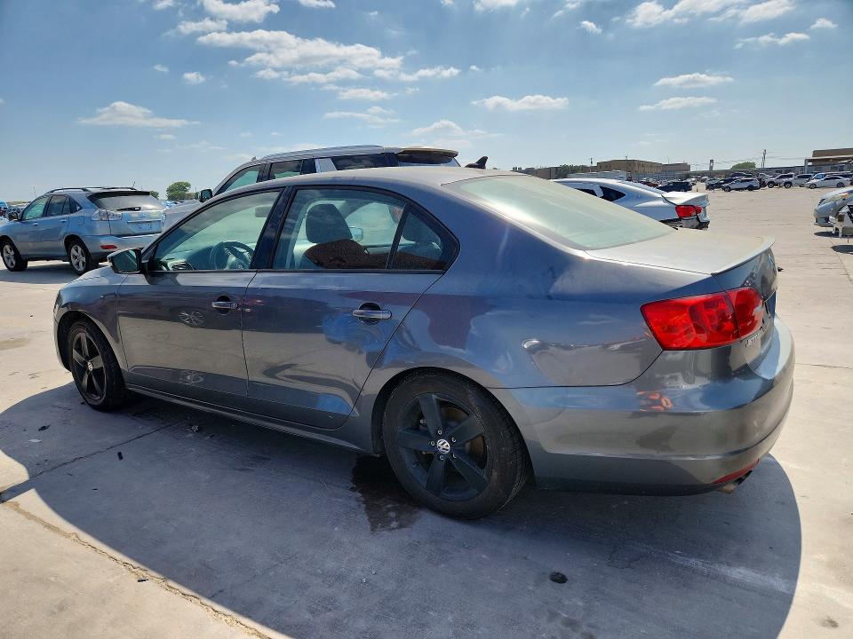 Photo 2 from auction – 2012 VOLKSWAGEN JETTA with VIN 3VWLL7AJ6CM017582