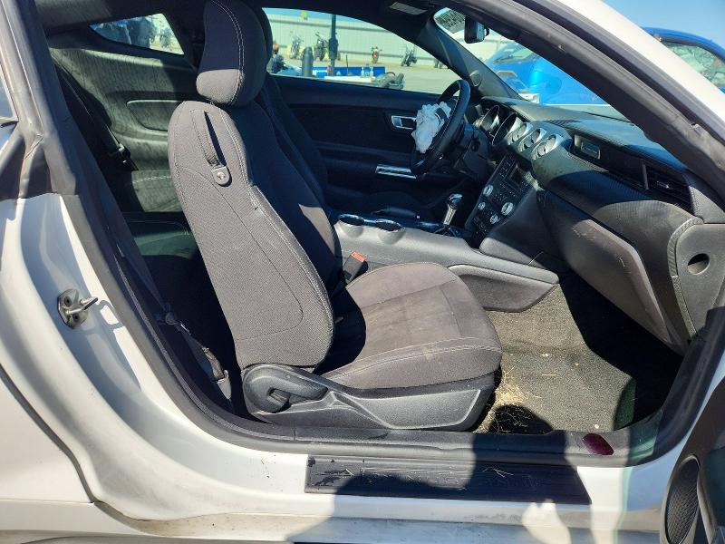 Photo 10 from auction – 2018 FORD MUSTANG with VIN 1FA6P8TH5J5108436