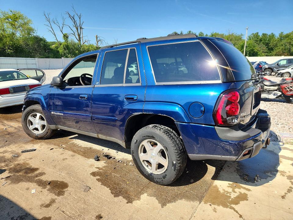 Photo 2 from auction – 2004 CHEVROLET TRAILBLAZER with VIN 1GNDT13S242349898