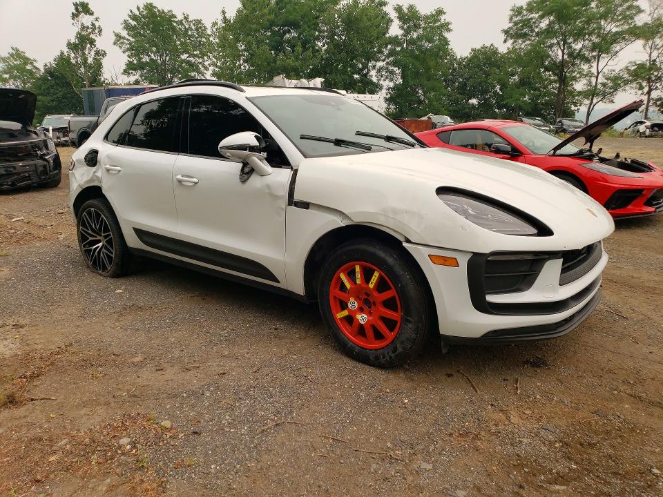 Photo 4 from auction – 2022 PORSCHE MACAN with VIN WP1AA2A59NLB03509