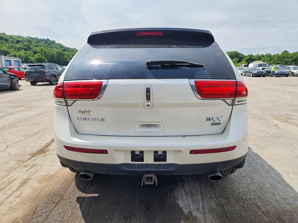 Foto 6 de la subasta – 2015 LINCOLN MKX con VIN 2LMDJ8JKXFBL29597