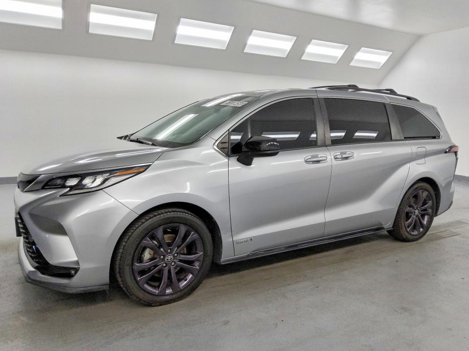 TOYOTA SIENNA 2021 with VIN 5TDDRKEC8MS053330 - Photo from auction
