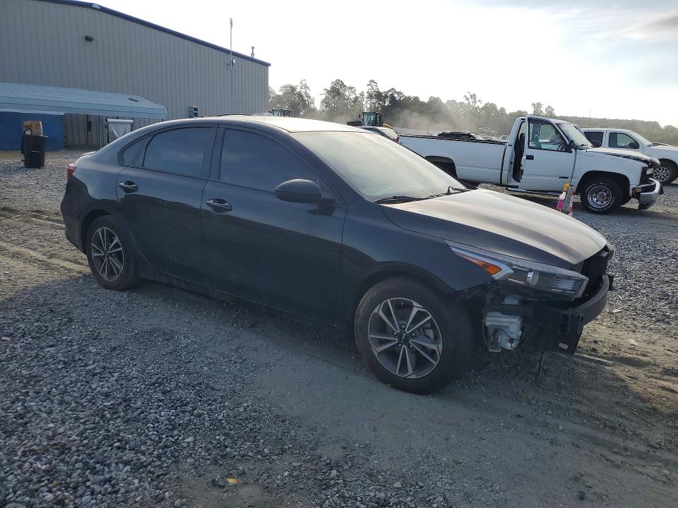 Photo 4 from auction – 2023 KIA FORTE with VIN 3KPF24AD3PE638659