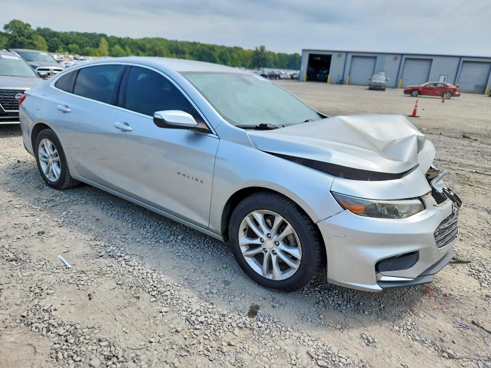 Photo 4 from auction – 2017 CHEVROLET MALIBU with VIN 1G1ZE5ST5HF220796