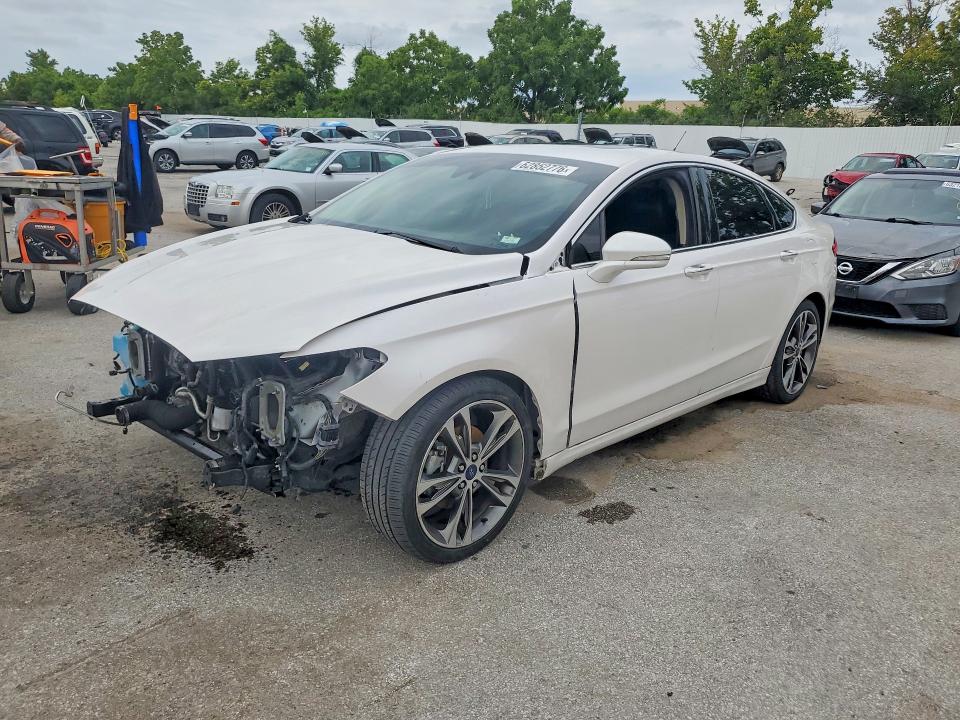 FORD FUSION 2017 with VIN 3FA6P0K97HR322105 - Photo from auction