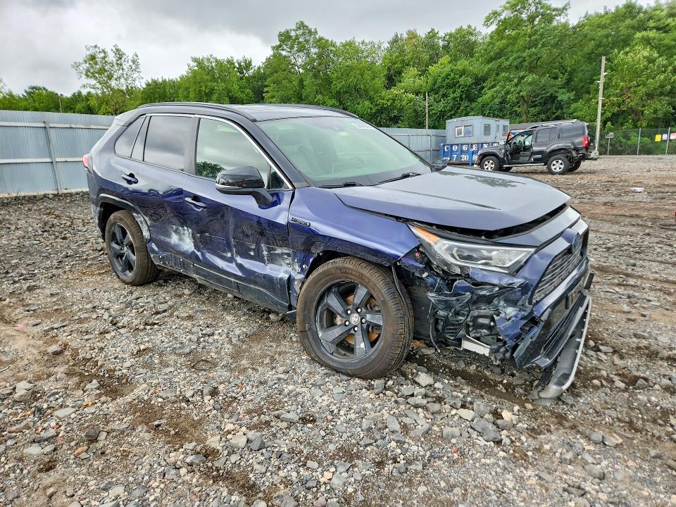 Photo 4 from auction – 2020 TOYOTA RAV4 with VIN JTMEWRFV1LJ033101
