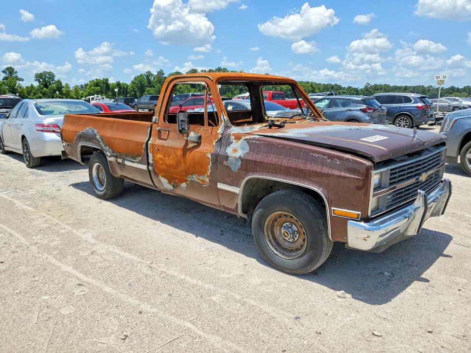 Photo 4 from auction – 1983 CHEVROLET C10 with VIN 1GCDC14H0DS130952