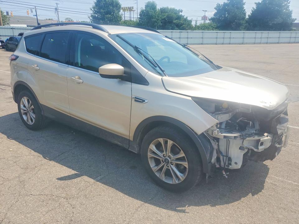 Photo 4 from auction – 2018 FORD ESCAPE with VIN 1FMCU0HD7JUD57075