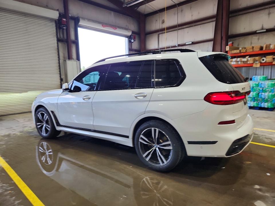 Photo 2 from auction – 2022 BMW X7 with VIN 5UXCW2C06N9K98431