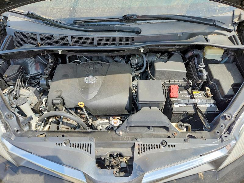Photo 12 from auction – 2018 TOYOTA SIENNA with VIN 5TDDZ3DC4JS189702
