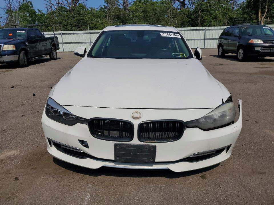 Photo 5 from auction – 2013 BMW 328 with VIN WBA3B5C55DF596833