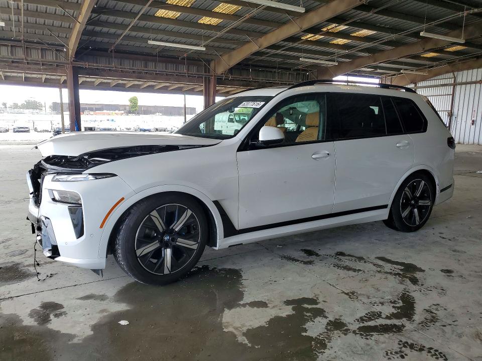 BMW X7 2026 with VIN 5UX23EM04T9384130 - Photo from auction