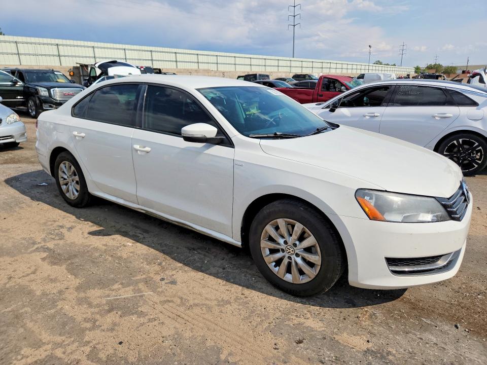 Photo 4 from auction – 2014 VOLKSWAGEN PASSAT with VIN 1VWAT7A30EC084840