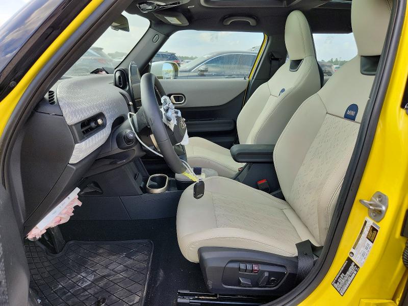 Photo 7 from auction – 2025 MINI COOPER with VIN WMW53GD07S2X13854
