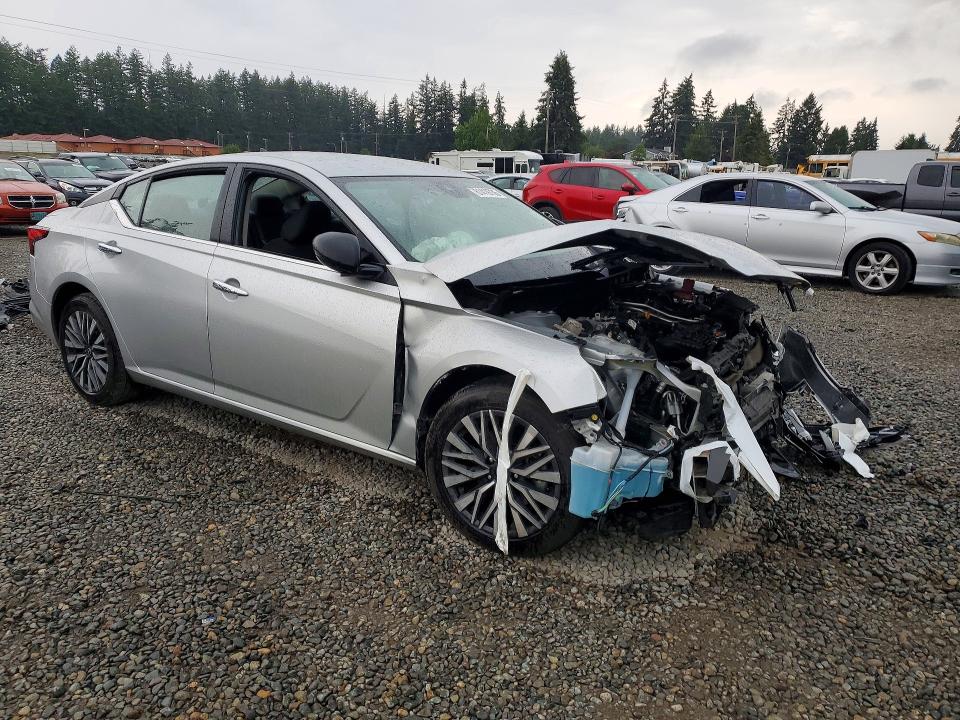Photo 4 from auction – 2024 NISSAN ALTIMA with VIN 1N4BL4DV9RN404420