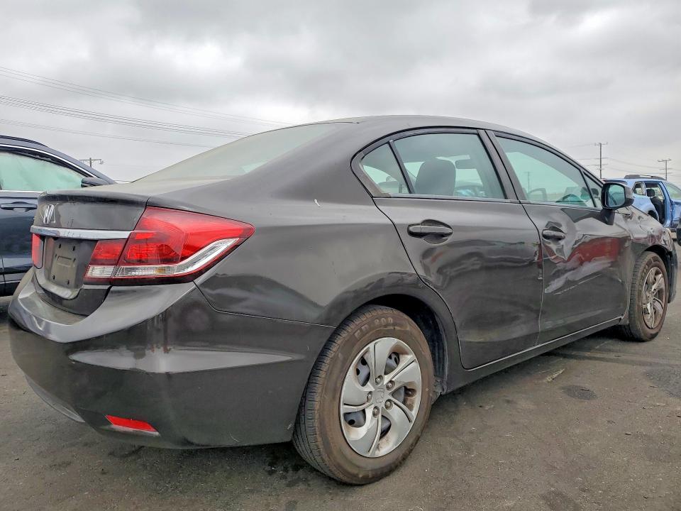 Photo 3 from auction – 2013 HONDA CIVIC with VIN 2HGFB2F51DH577433
