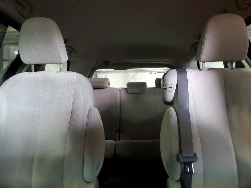 Photo 10 from auction – 2011 TOYOTA SIENNA with VIN 5TDKK3DC2BS145727