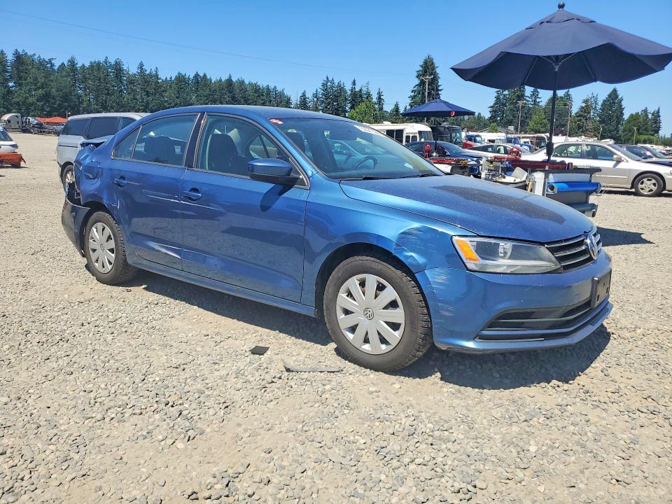 Photo 4 from auction – 2017 VOLKSWAGEN JETTA with VIN 3VW2B7AJ7HM274739