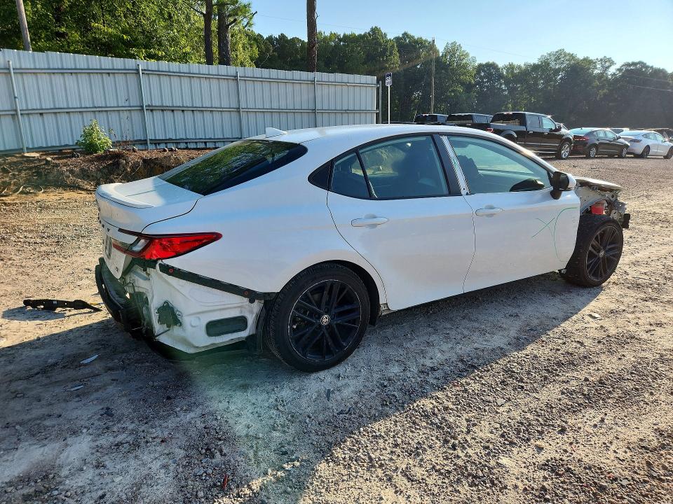 Photo 3 from auction – 2025 TOYOTA CAMRY with VIN 4T1DAACK3SU002186
