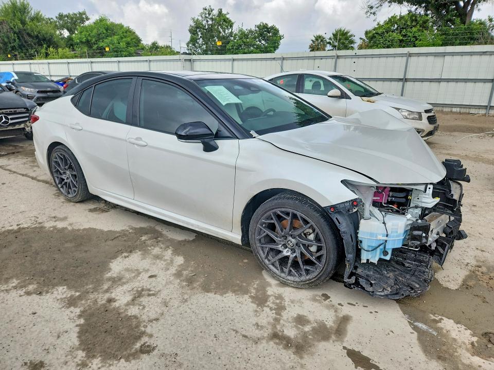 Photo 4 from auction – 2025 TOYOTA CAMRY with VIN 4T1DAACK6SU098198