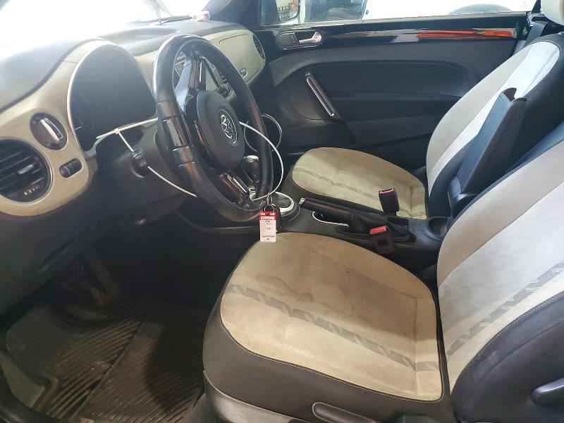 Photo 7 from auction – 2018 VOLKSWAGEN BEETLE with VIN 3VW5DAAT2JM505025